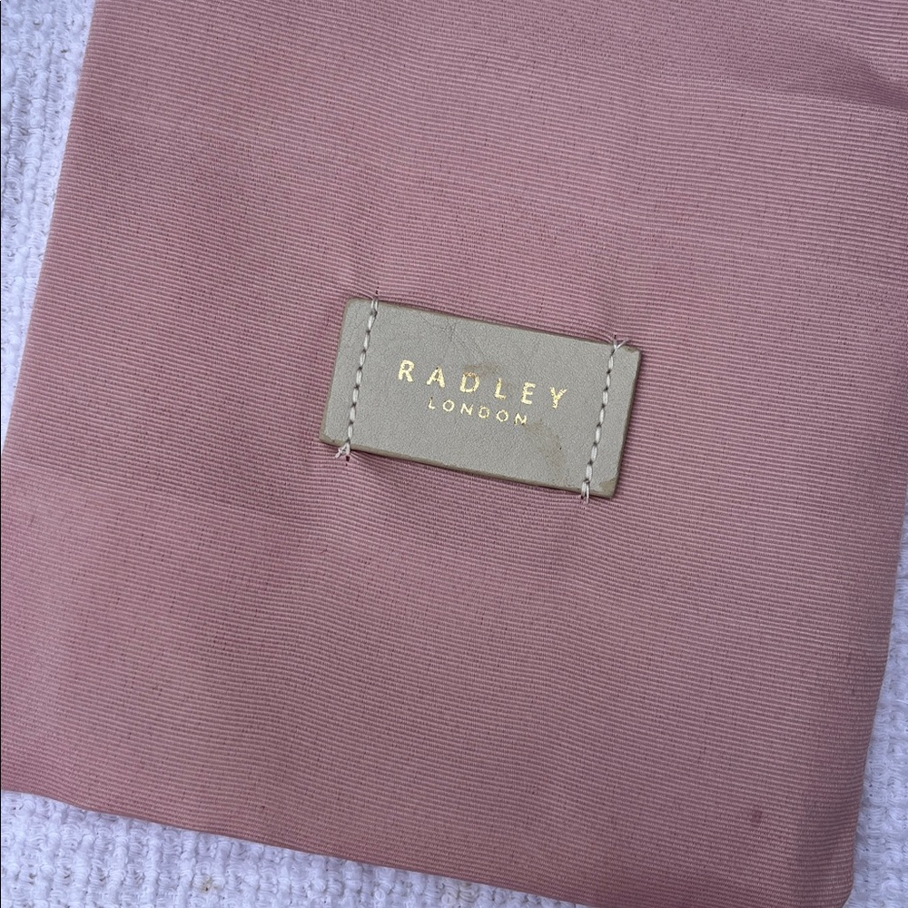 Authentic Radley Bi Fold Wallet - Picture 10 of 14